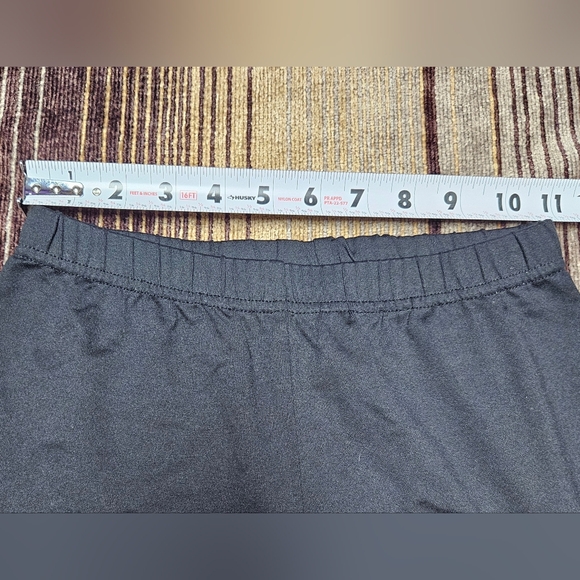 🎄GAP Black Leggings Elastic Waist and Beautiful Zippered Ankles Size M - Picture 6 of 7